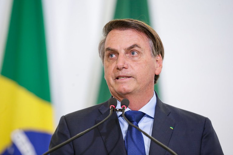 PM proíbe policiais de tirar foto com Bolsonaro sob pena de punição