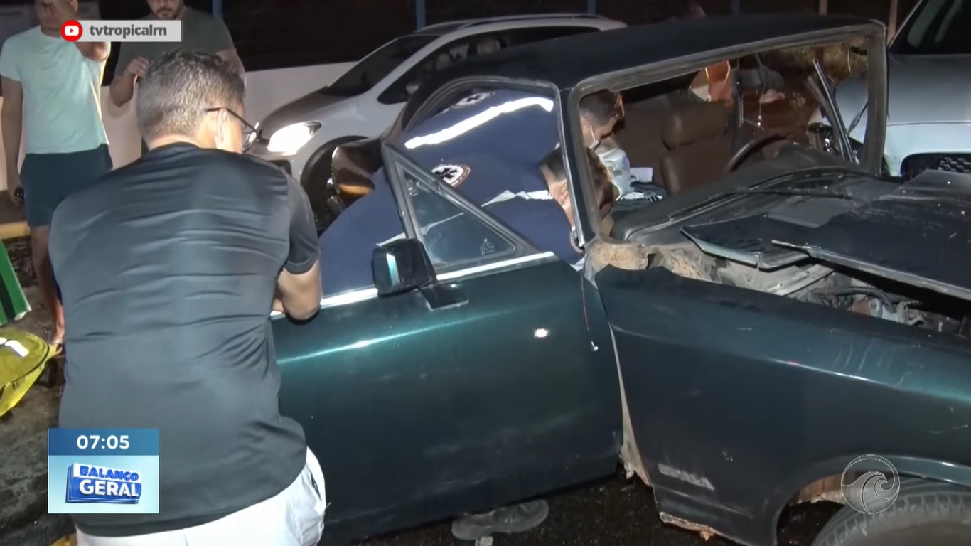 Acidente com três veículos deixa motorista desacordado na Grande Natal