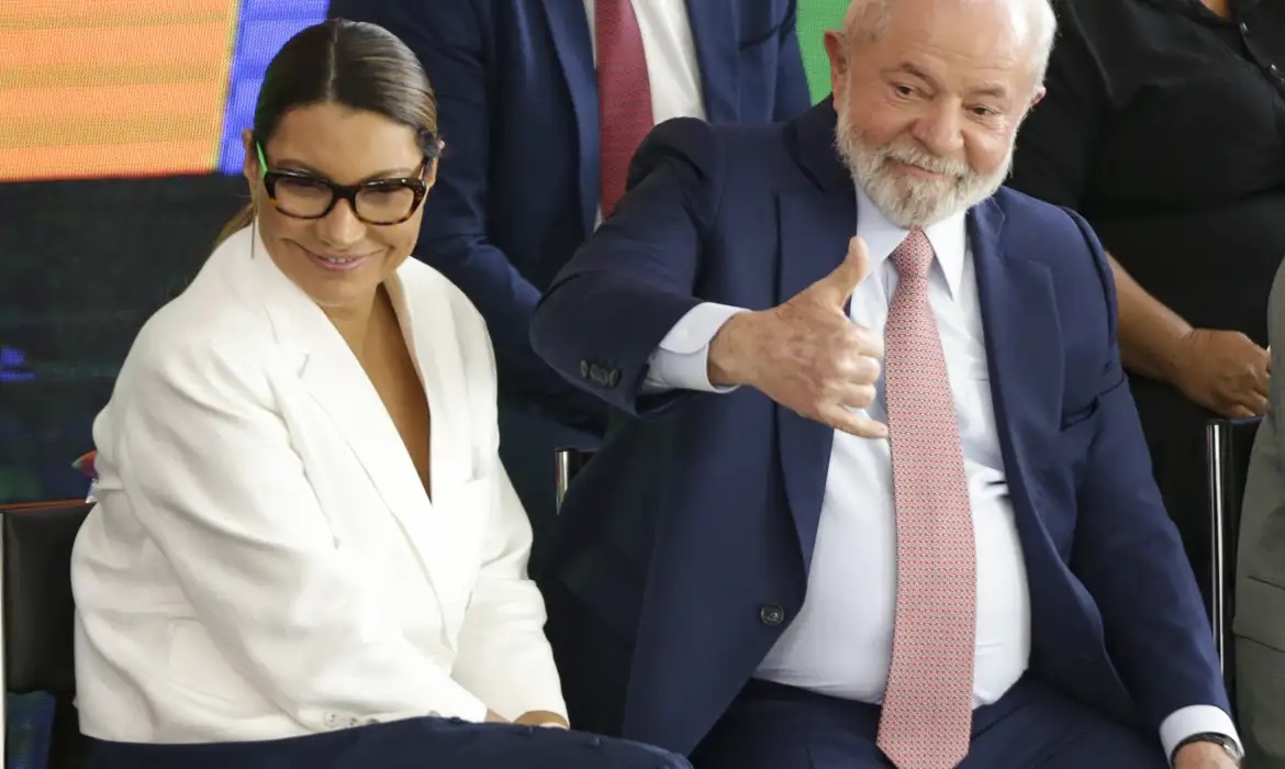 Em Dubai, Lula segue o padrão e se hospeda em hotel de altíssimo luxo