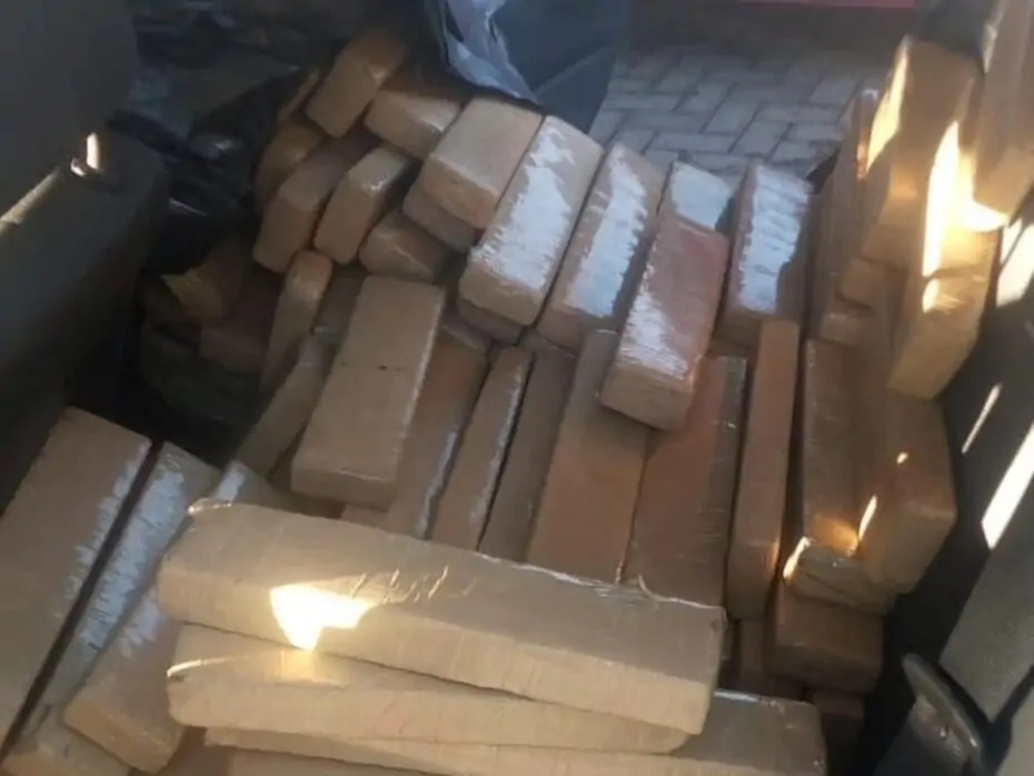 Taxista potiguar é preso pela PRF trazendo mais de 350 kg de maconha para o RN