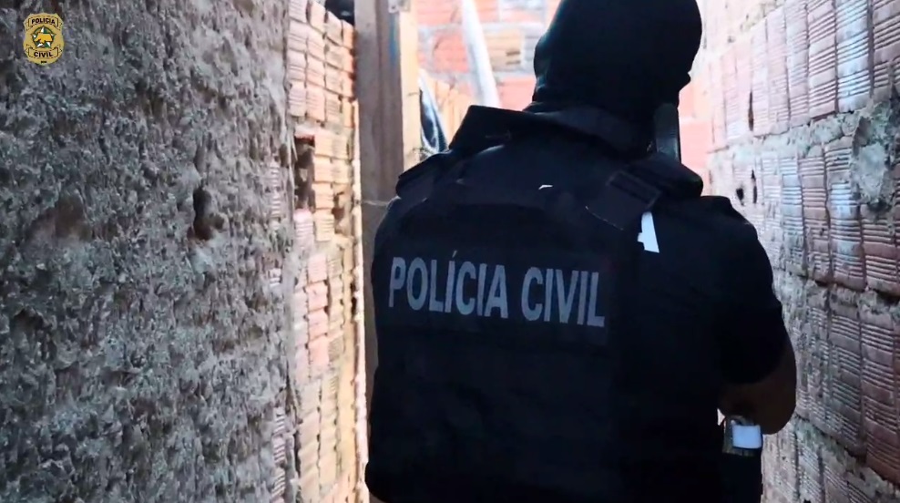 Polícia Civil deflagra operação e desmantela tribunal do crime em Goianinha; cinco pessoas são presas