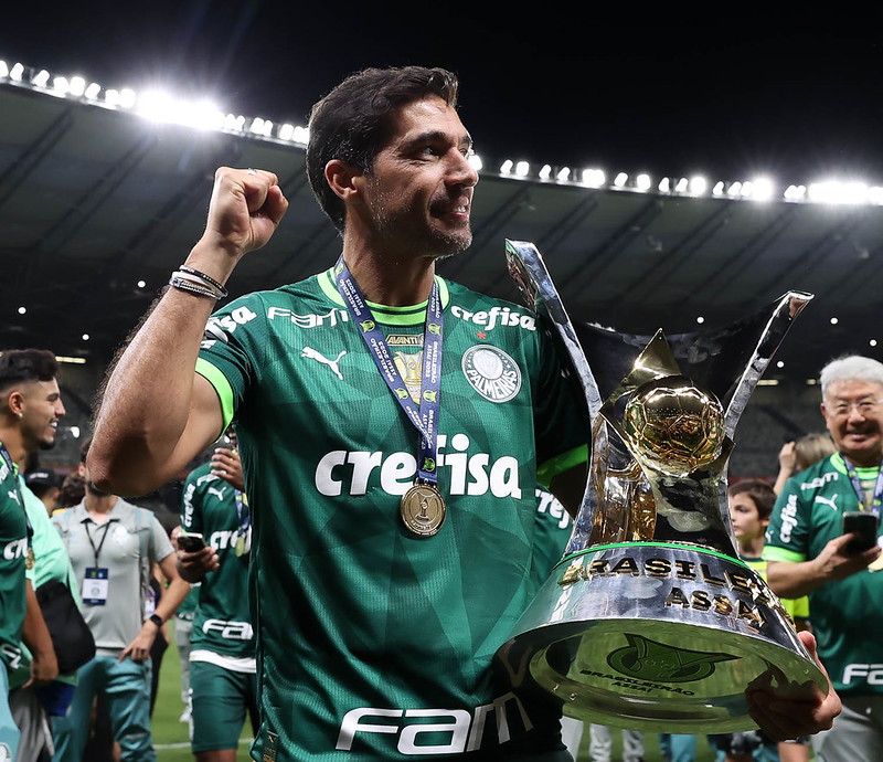 Abel Ferreira diz que está cansado e deixa em aberto permanência no Palmeiras em 2024