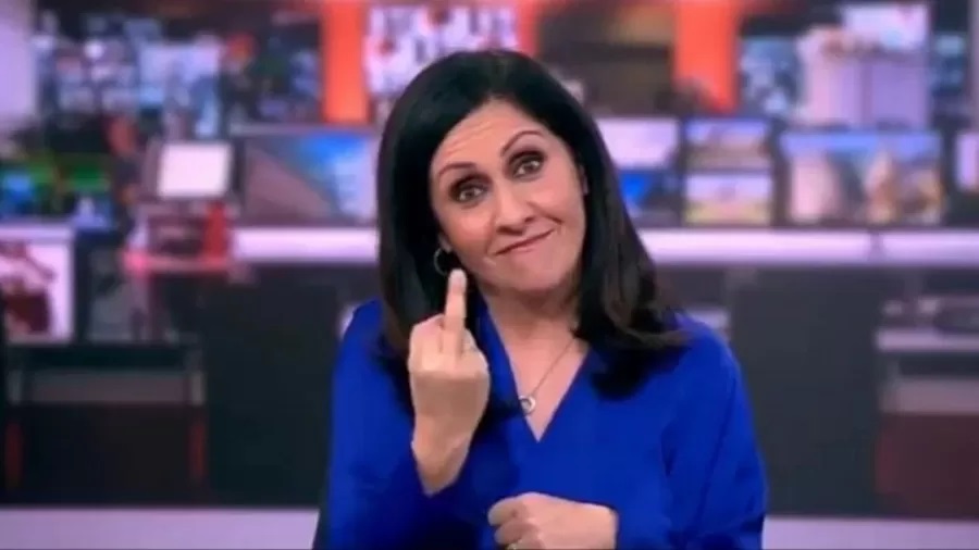 VÍDEO: Âncora da BBC explica gesto obsceno durante apresentação de telejornal