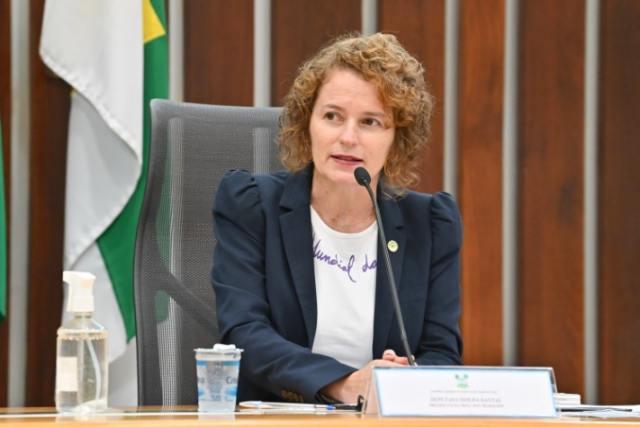 Bolsonaro compartilha matéria sobre gafe de deputada do RN e assunto ganha o país