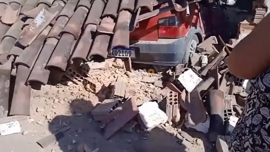 VÍDEO: Motorista destrói a própria casa após perder controle de veículo na Grande Natal