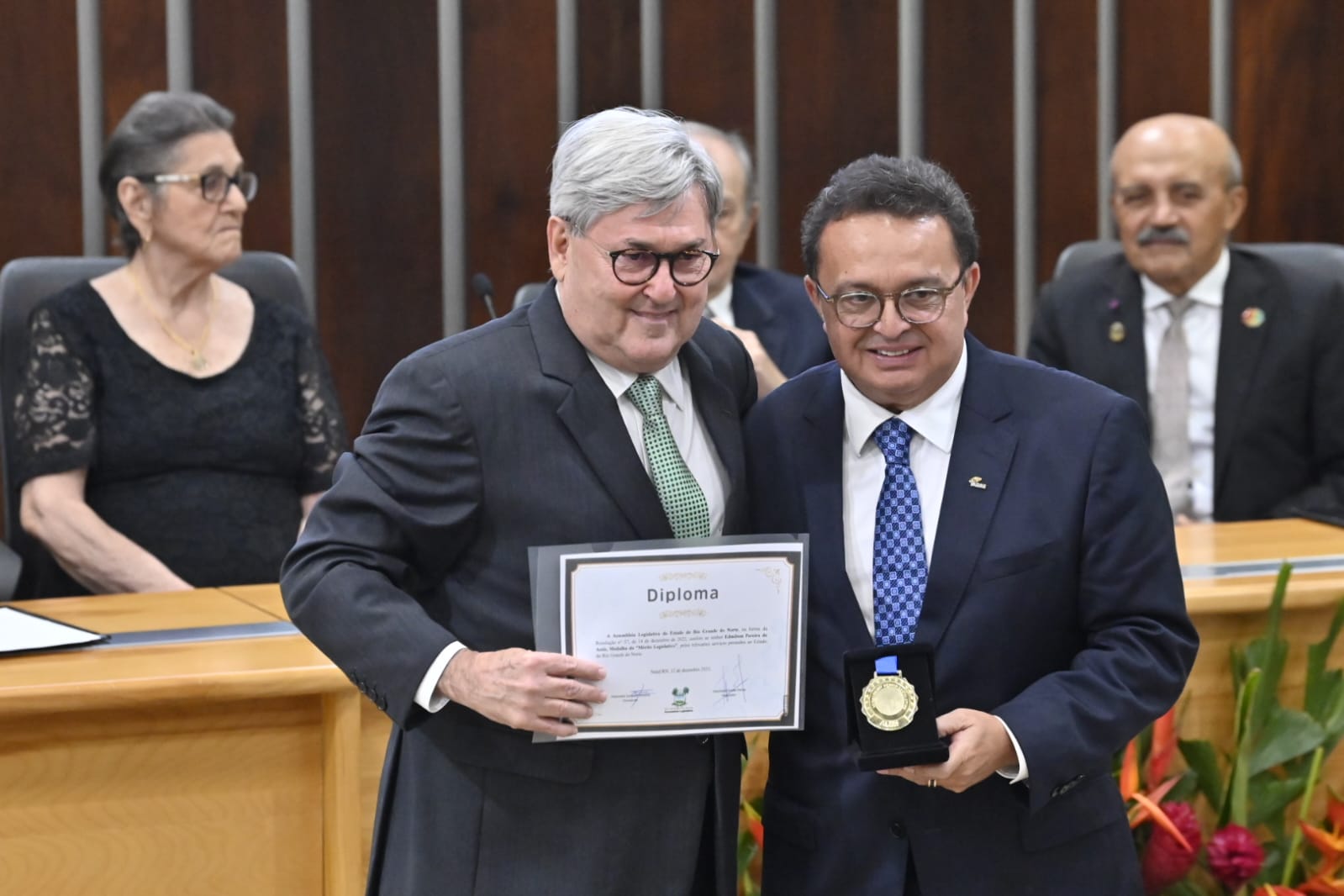 Presidente nacional da FEBRAC,  potiguar Edmilson Pereira recebe o  “Mérito Legislativo” da Assembleia Legislativa do RN