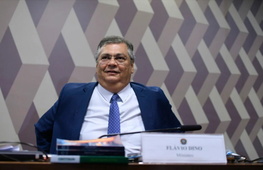 Em sabatina, Dino não responde se vai atuar em processos envolvendo Bolsonaro e aliados