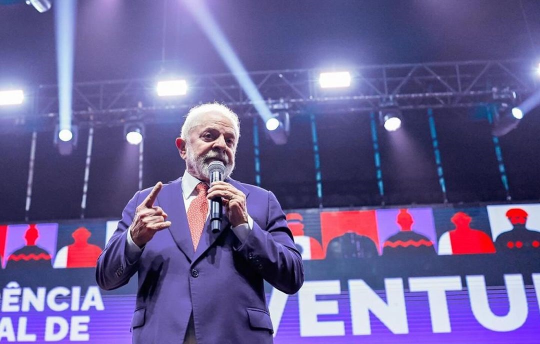[VÍDEO] Lula celebra Dino: “Conseguimos colocar na Suprema Corte um comunista”