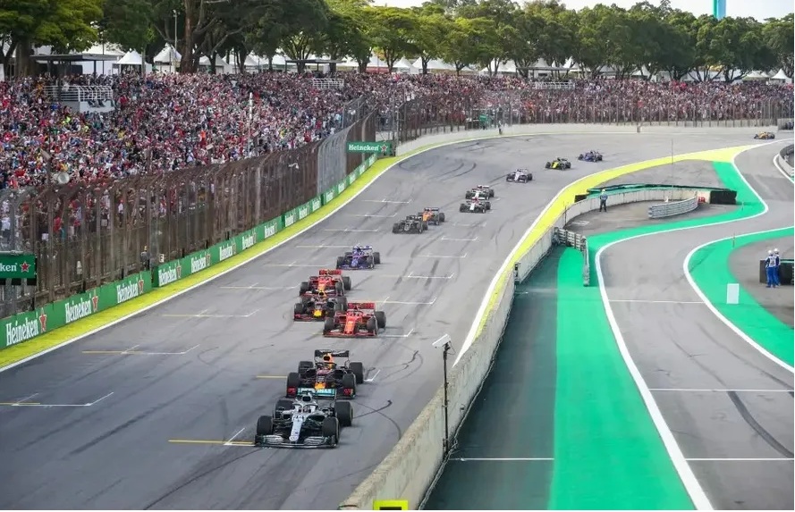 F1 divulga nomes dos inscritos para 2024 com duas novidades e uma surpresa