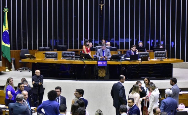 Câmara aprova MP que pode aumentar arrecadação do governo em até R$ 35 bilhões