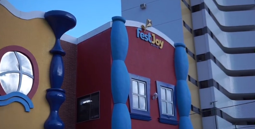 Buffet infantil se manifesta após denúncias de clientes de festas realizadas sem água e materiais