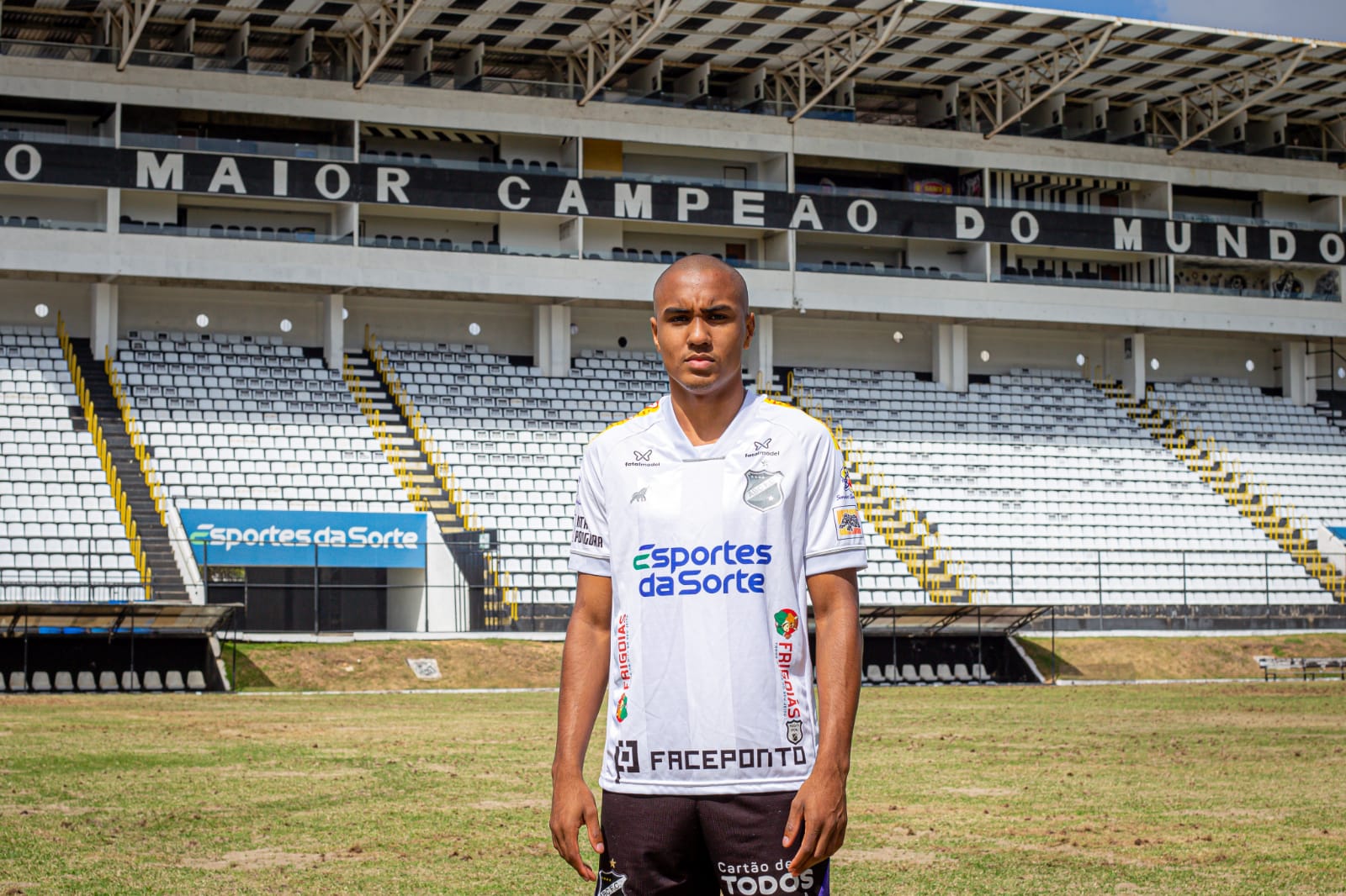 ABC acerta contratação de lateral-direito pelo Botafogo