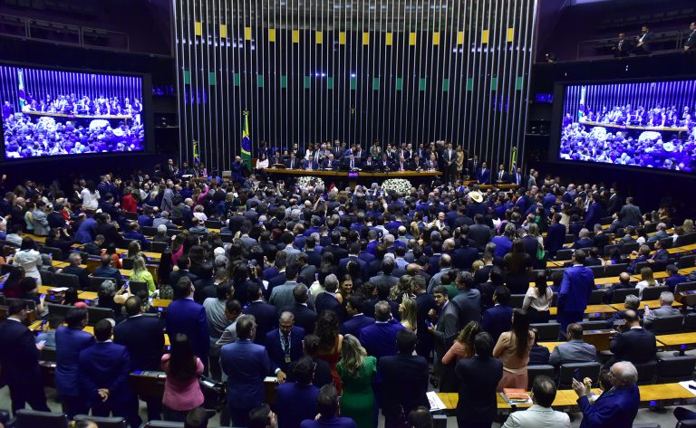 Congresso promulga emenda constitucional da reforma tributária