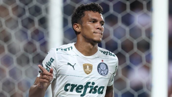 Atacante potiguar irá reforçar gigante do futebol brasileiro, diz jornalista