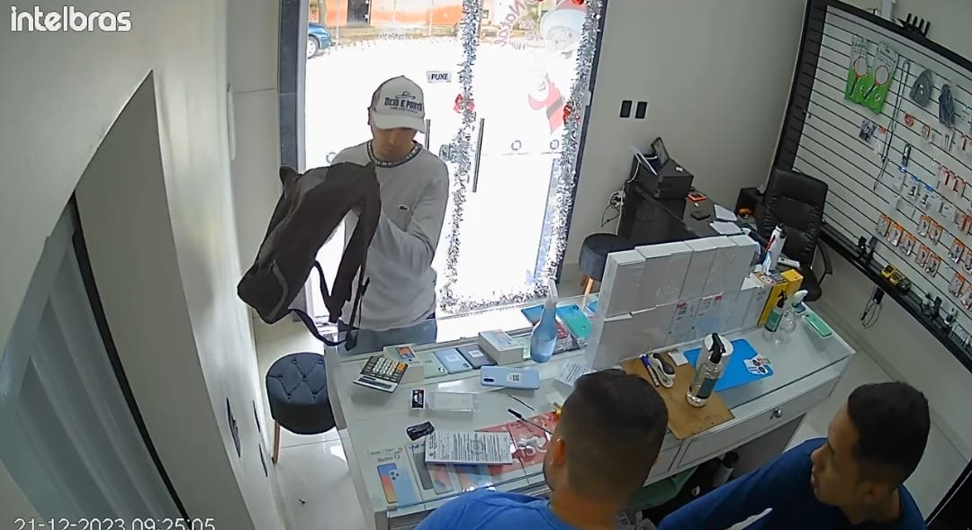 Polícia Civil do RN prende cinco pessoas envolvidas em assalto a loja de celular em Caraúbas