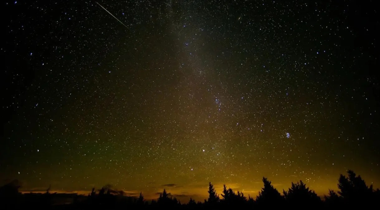 Chuva de meteoros Úrsidas terá pico nesta semana; saiba como observar
