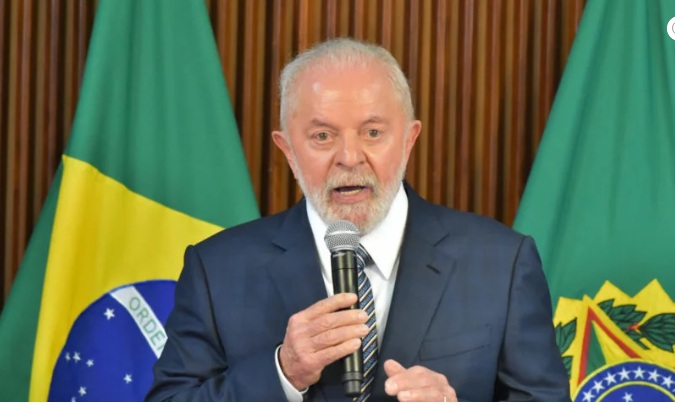 Lula avalia “perdoar” multas de presos de até R$ 20.000