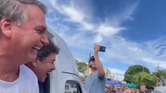 VÍDEO: Bolsonaro promete dividir prêmio da Mega da Virada com população de cidade de Goiás; ASSISTA