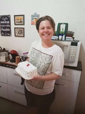 Cozinheira de 43 anos é achada morta em quarto de hotel