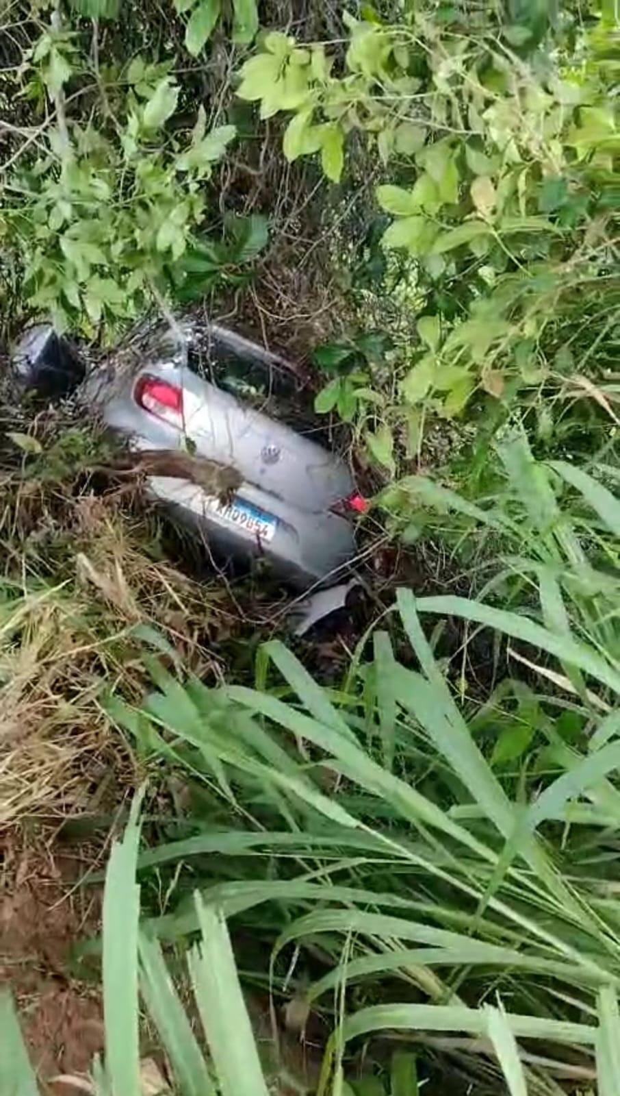 Motorista cochila no volante e causa acidente na Reta Tabajara