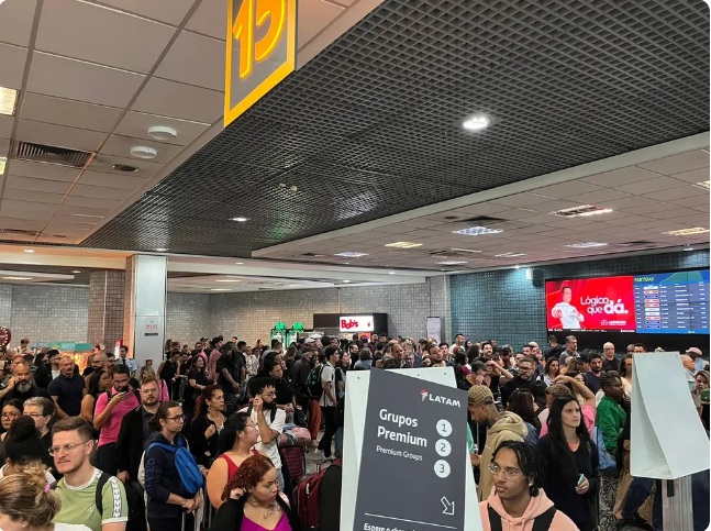 VÍDEO: Passageiros passam mal em aeroporto em SP após problema em ar condicionado