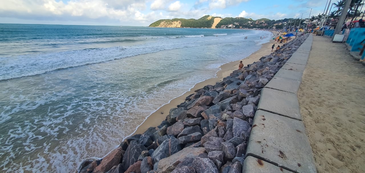 Obra da engorda de Ponta Negra deve durar 4 meses, diz prefeito