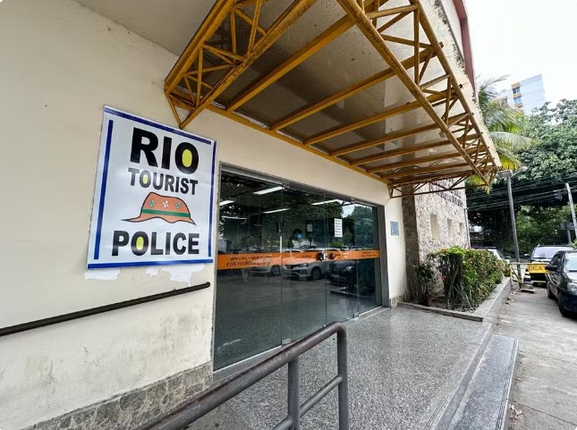 Turista americana é resgatada em situação de cárcere privado em casa de luxo no Rio