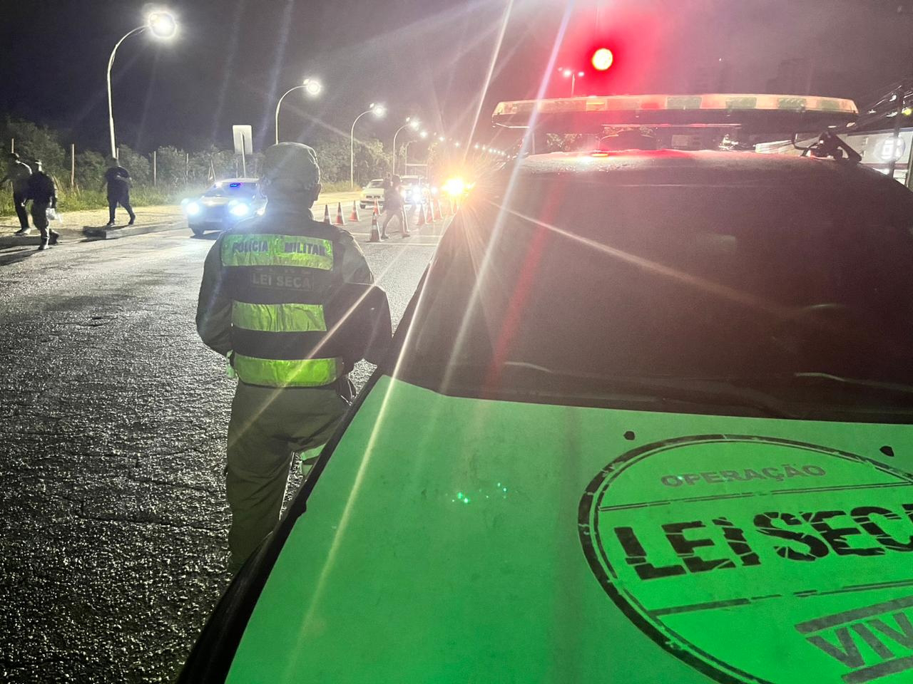 Motorista é detido após tentar escapar de blitz em Natal, se perder no trajeto e voltar à área de fiscalização