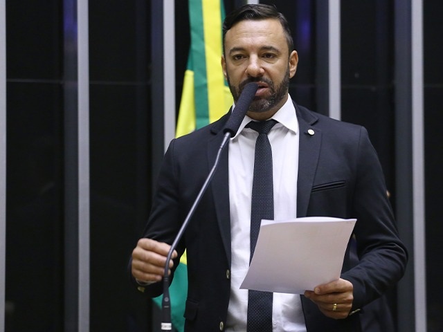 Caso Choquei: deputado denuncia agência Mynd ao STF e PGR