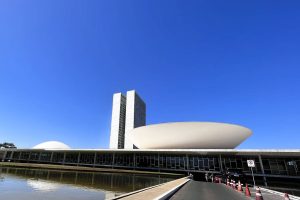 PT e PL lideram pré-candidaturas de parlamentares a prefeituras em 2024