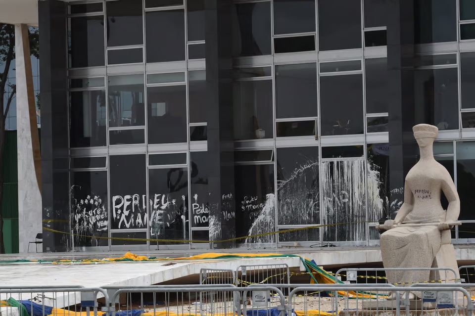 Governadores vão desfalcar Lula em evento petista alusivo ao 8 de janeiro
