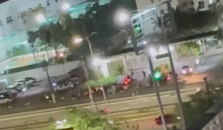 VÍDEO: Motoboys fazem buzinaço em frente a condomínio em Natal após morador tentar agredir entregador
