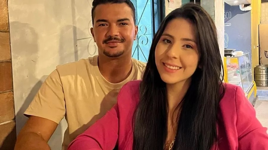 Casal que morreu após parar para trocar pneu esperava 1º filho, diz família