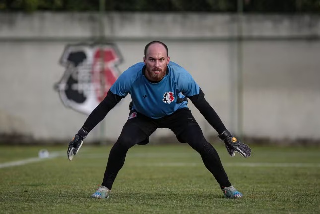 Goleiro do Santa Cruz revela ameaças de morte após eliminação no Pré-Nordestão