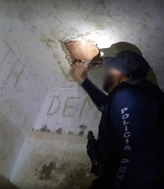 Policiais descobrem buraco no teto de cela e impedem plano de fuga de presos de Alcaçuz