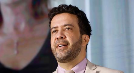 MPF abre inquérito para apurar suposta rachadinha de Janones em gabinete