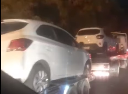VÍDEO: Guinchos formam fila para deixar em pátio carros apreendidos em blitz no RN