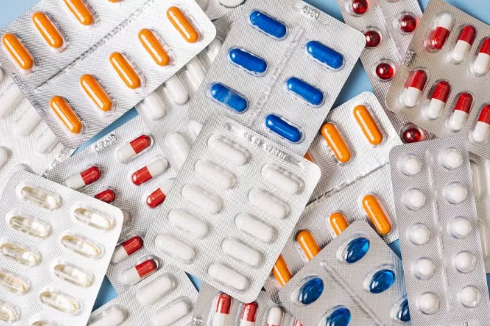 Preços de medicamentos terão ‘reajuste’ duas vezes este ano e já começaram a subir; entenda