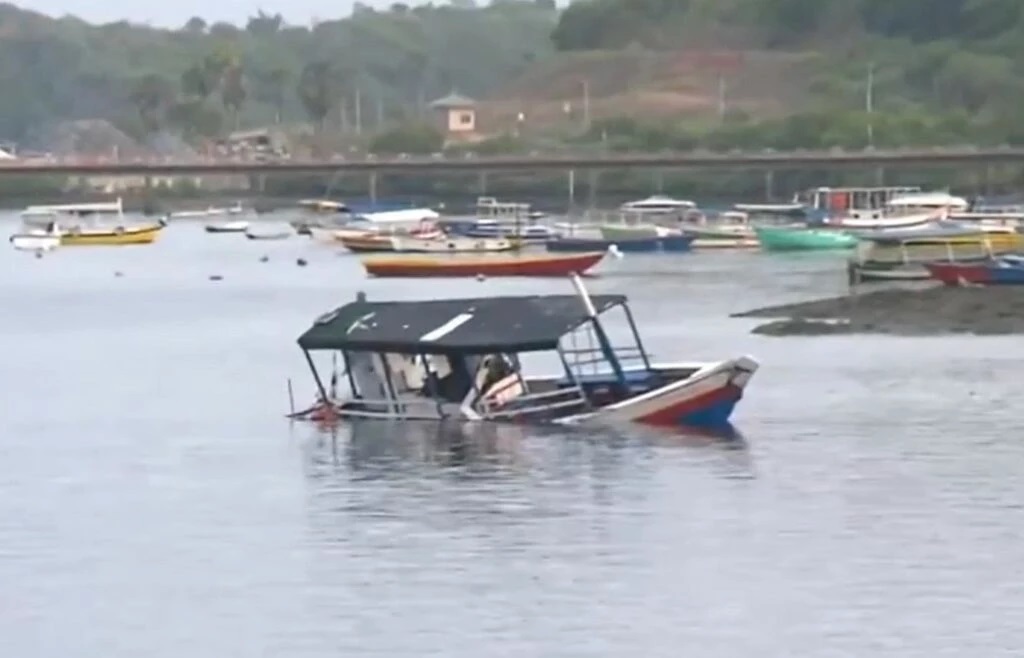 Naufrágio deixa cinco pessoas mortas na Bahia; duas estão desaparecidas