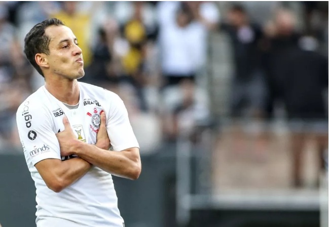 Ex-ABC que virou ídolo no Corinthians se aposenta e vira empresário