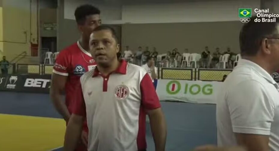 VÍDEO: Treinador do América-RN denuncia racismo em jogo da Superliga B de vôlei