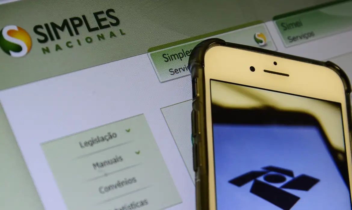 Micro e pequenas empresas podem aderir ao Simples Nacional até quarta (31)