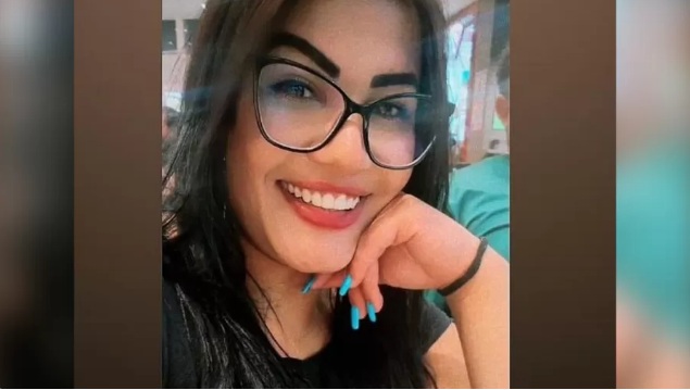 Jovem não deixa marido ver mensagens no celular dela e é morta estrangulada