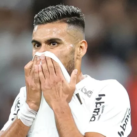 Fifa condena gigante do Brasileirão a pagar R$ 17 milhões a time argentino