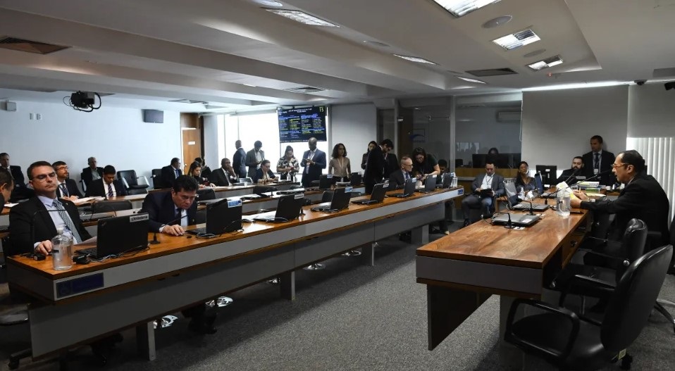 Comissão do Senado deve analisar projeto que prevê o fim da “saidinha” nessa semana