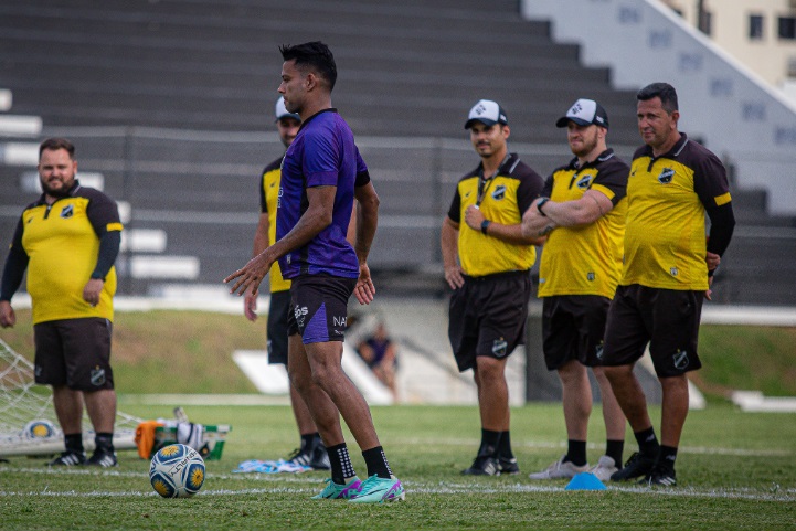 ABC, Vasco x Flamengo e Supercopa do Brasil; veja os jogos de hoje e onde assistir