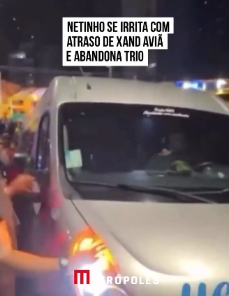VÍDEO: Netinho se irrita com atraso de Xand Avião e abandona trio
