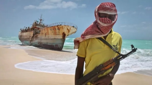 Por que a Marinha assumiu comando de força contra piratas no Mar Vermelho