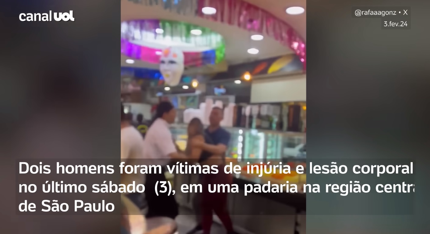[VÍDEO] Mulher ataca casal e ironiza homofobia: 'Sou branca, família tradicional'