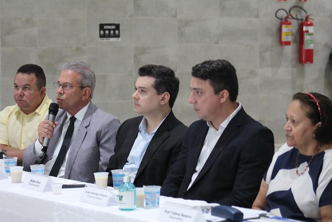 Hermano celebra convênio com 3R Petroleum para recuperação da RN-401 em Guamaré